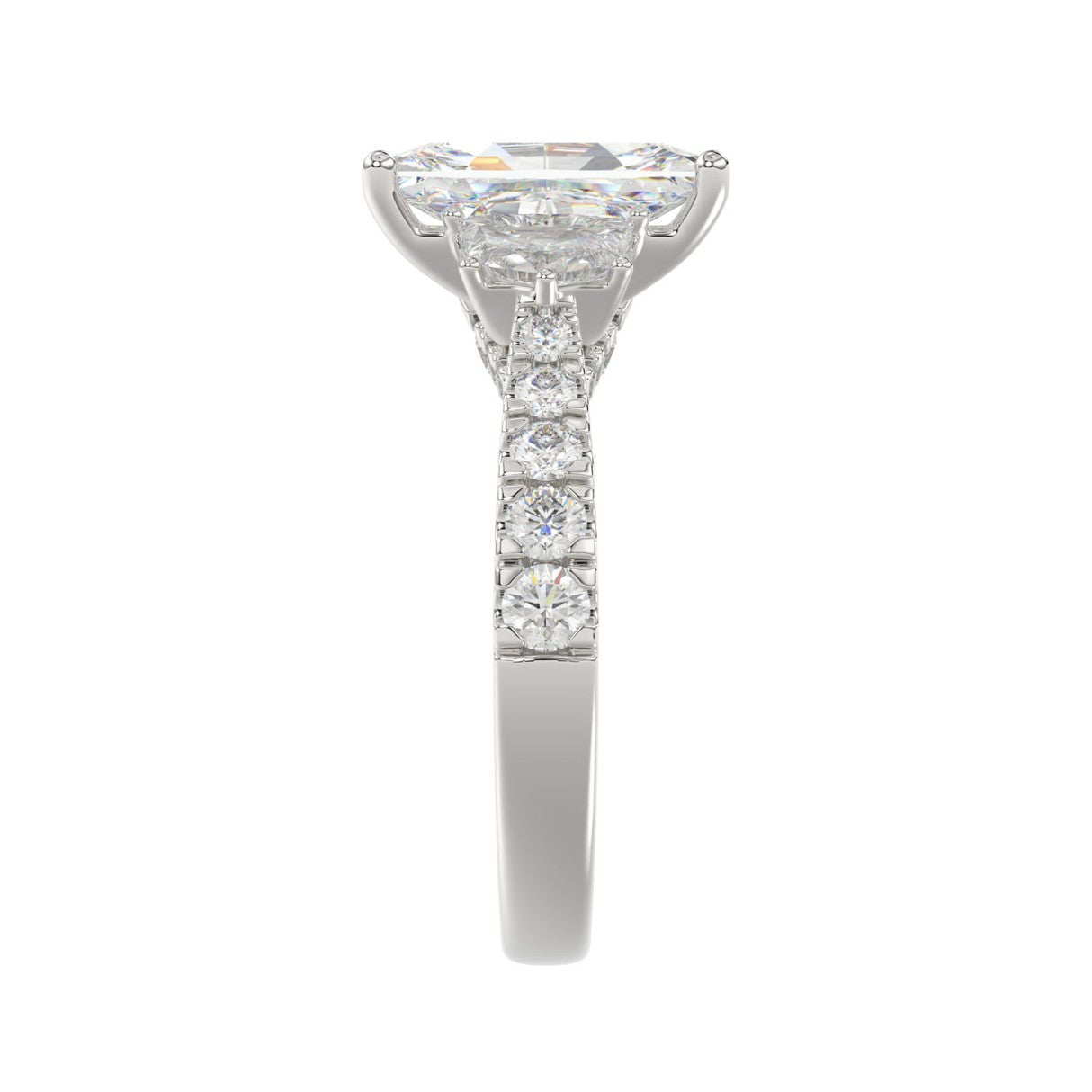 21K PLATINUM LADIES RING WITH 3 1/3CT ROUND/CUSHION/BAGUETTE DIAMONDS (CENTER STONE CUSHION DIAMOND 2CT)