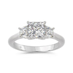 14K WHITE GOLD 1 3/4CT PRINCESS/TRAPEZOID DIAMOND LADIES RING (CENTER STONE PRINCESS DIAMOND 1 1/4CT)