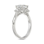 14K WHITE GOLD 1 3/4CT PRINCESS/TRAPEZOID DIAMOND LADIES RING (CENTER STONE PRINCESS DIAMOND 1 1/4CT)
