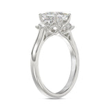 14K WHITE GOLD 1 3/4CT PRINCESS/TRAPEZOID DIAMOND LADIES RING (CENTER STONE PRINCESS DIAMOND 1 1/4CT)